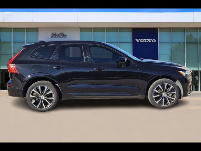 2024 Volvo XC60 Plus Dark Theme