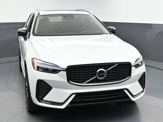 2024 Volvo XC60 Plus Dark Theme