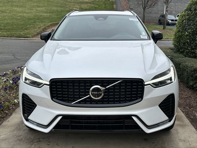 2024 Volvo XC60 Plus Dark Theme