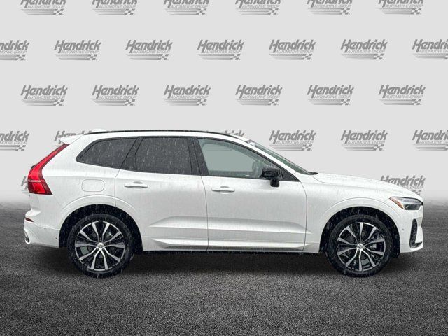 2024 Volvo XC60 Plus Dark Theme