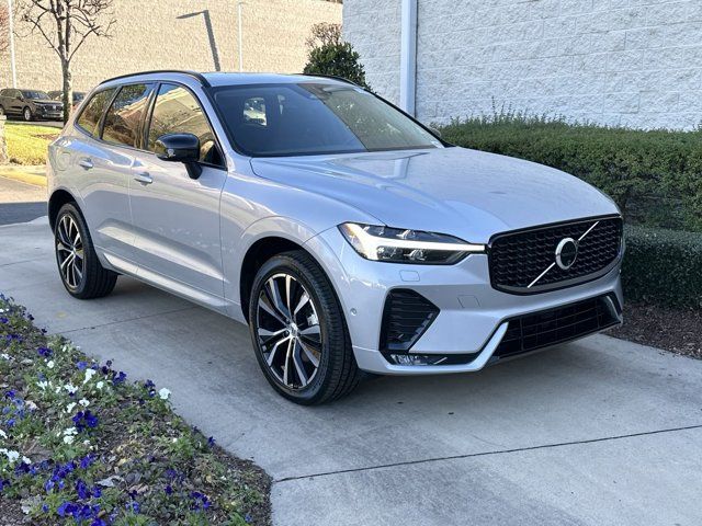 2024 Volvo XC60 Plus Dark Theme