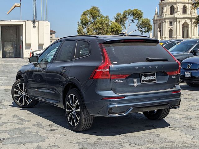 2024 Volvo XC60 Plus Dark Theme