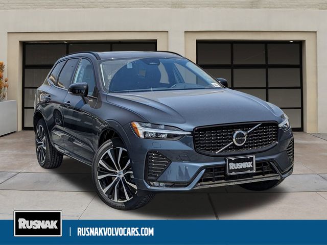 2024 Volvo XC60 Plus Dark Theme