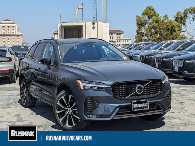 2024 Volvo XC60 Plus Dark Theme