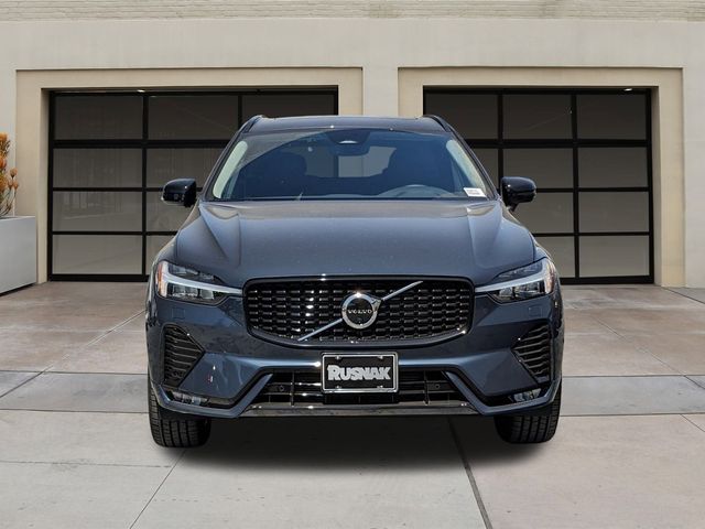 2024 Volvo XC60 Plus Dark Theme