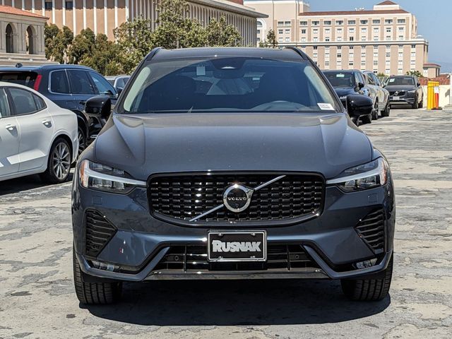 2024 Volvo XC60 Plus Dark Theme