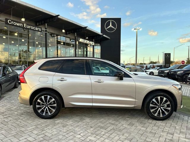 2024 Volvo XC60 Plus Dark Theme