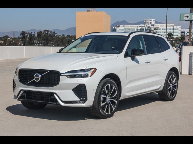 2024 Volvo XC60 Plus Dark Theme