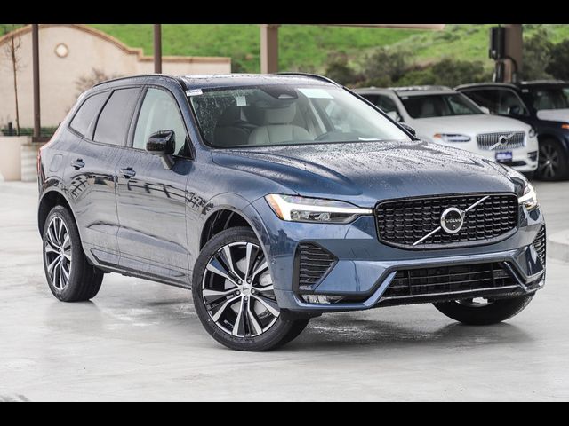 2024 Volvo XC60 Plus Dark Theme