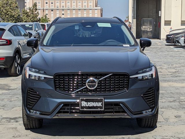 2024 Volvo XC60 Plus Dark Theme