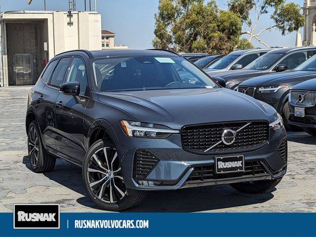 2024 Volvo XC60 Plus Dark Theme