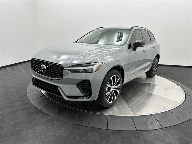 2024 Volvo XC60 Plus Dark Theme