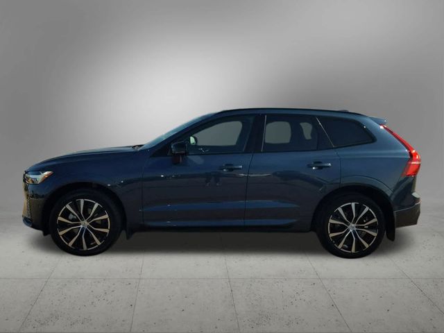 2024 Volvo XC60 Plus Dark Theme