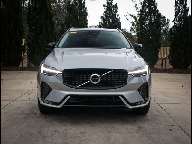 2024 Volvo XC60 Plus Dark Theme