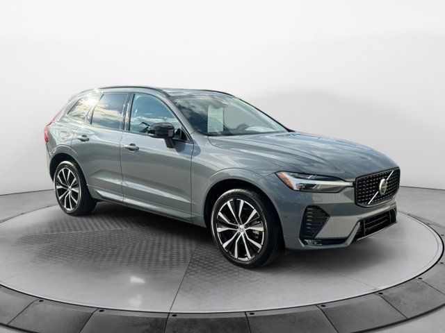 2024 Volvo XC60 Plus Dark Theme