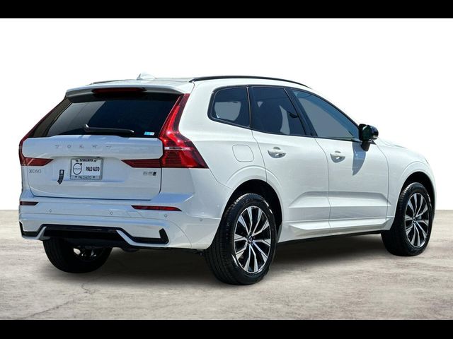 2024 Volvo XC60 Plus Dark Theme