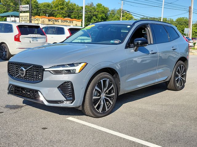 2024 Volvo XC60 Plus Dark Theme