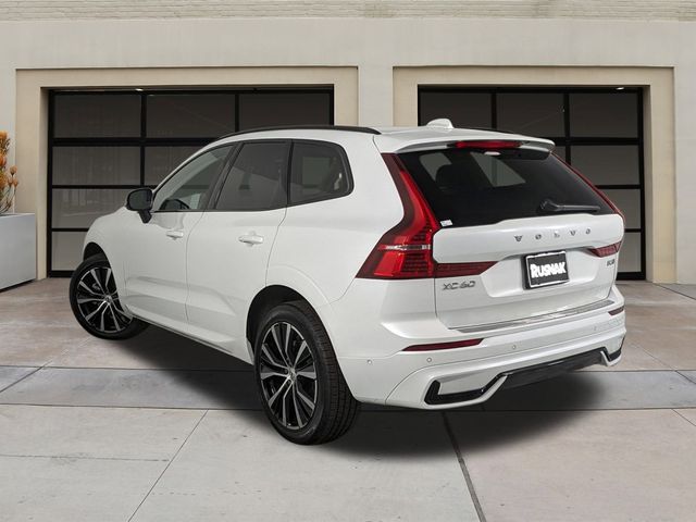 2024 Volvo XC60 Plus Dark Theme