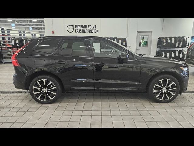 2024 Volvo XC60 Plus Dark Theme