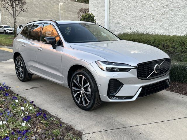 2024 Volvo XC60 Plus Dark Theme