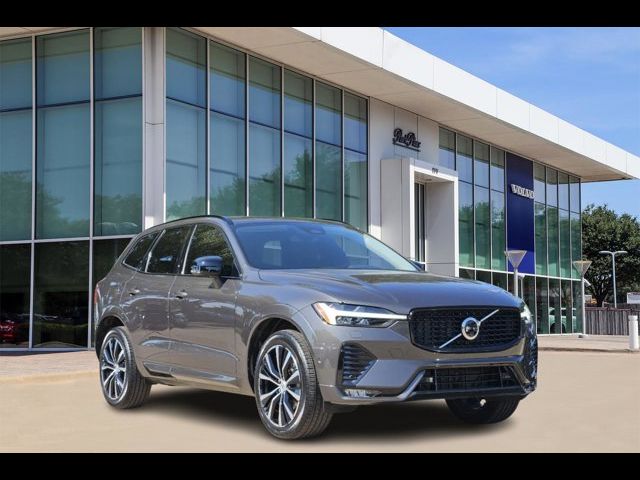 2024 Volvo XC60 Plus Dark Theme