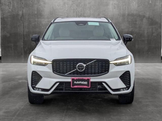 2024 Volvo XC60 Plus Dark Theme