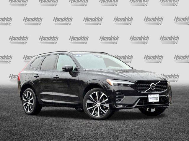 2024 Volvo XC60 Plus Dark Theme