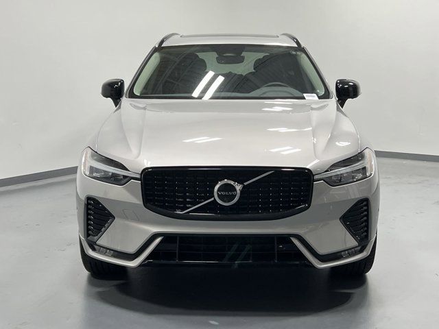 2024 Volvo XC60 Plus Dark Theme