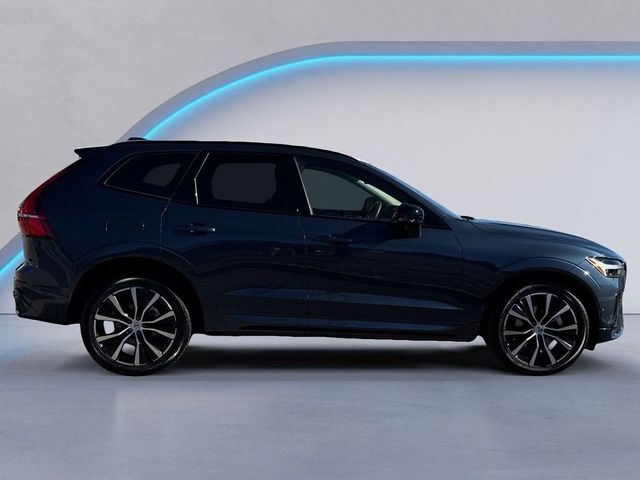 2024 Volvo XC60 Plus Dark Theme