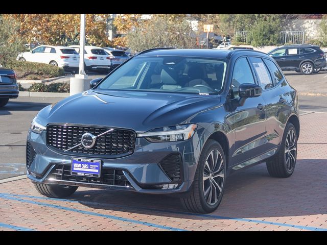 2024 Volvo XC60 Plus Dark Theme