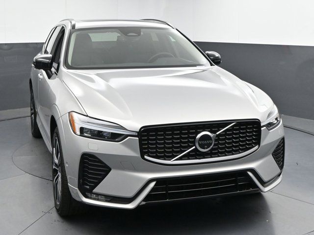 2024 Volvo XC60 Plus Dark Theme