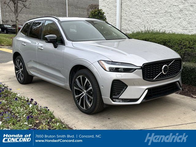 2024 Volvo XC60 Plus Dark Theme