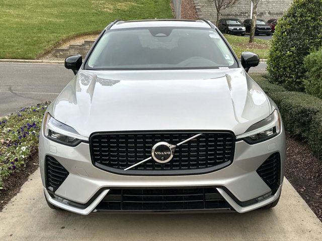 2024 Volvo XC60 Plus Dark Theme