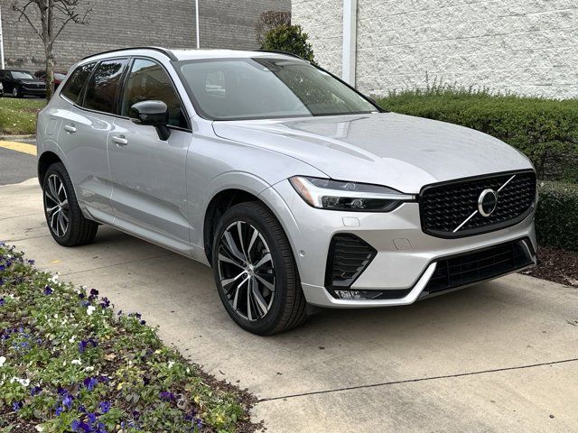 2024 Volvo XC60 Plus Dark Theme