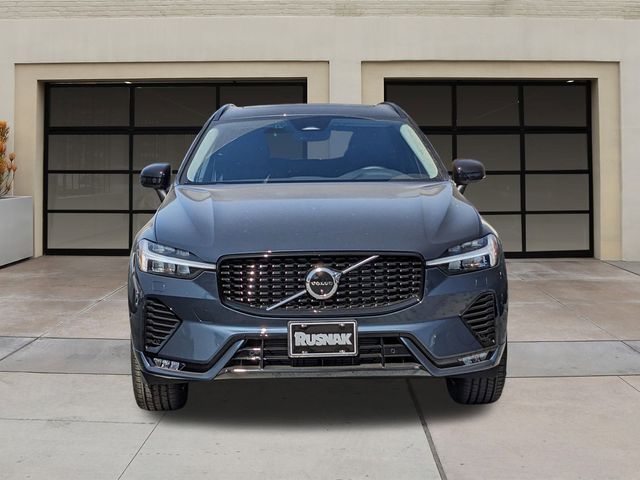 2024 Volvo XC60 Plus Dark Theme