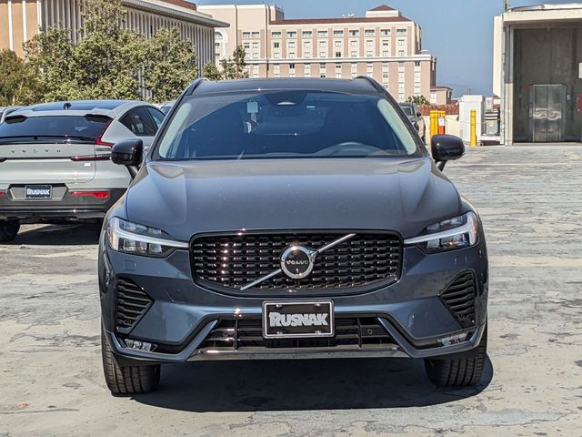 2024 Volvo XC60 Plus Dark Theme