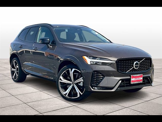 2024 Volvo XC60 Ultimate Dark Theme