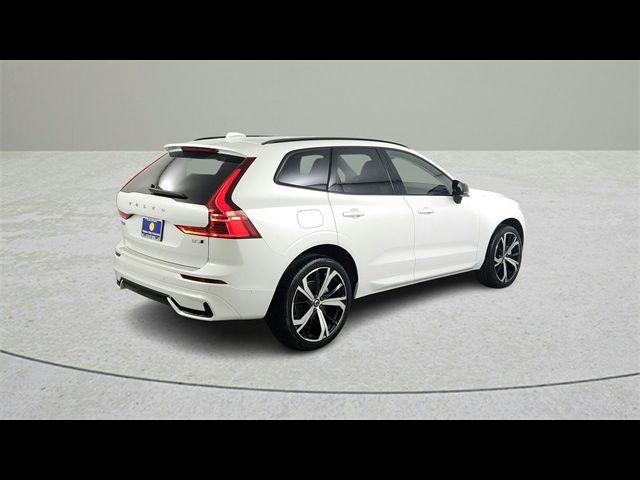 2024 Volvo XC60 Ultimate Dark Theme