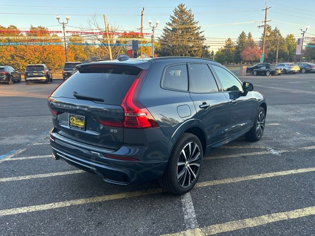 2024 Volvo XC60 Ultimate Dark Theme