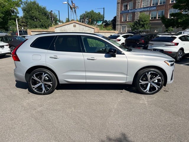 2024 Volvo XC60 Ultimate Dark Theme