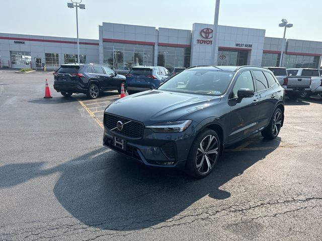 2024 Volvo XC60 Ultimate Dark Theme