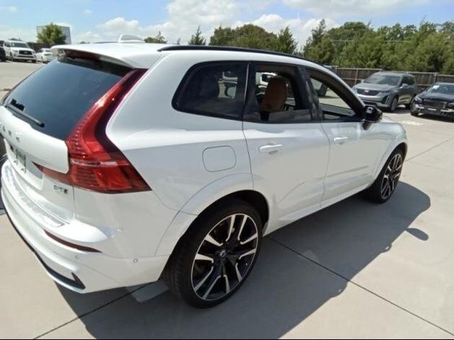 2024 Volvo XC60 Ultimate Dark Theme