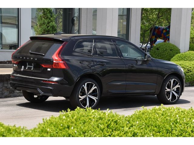 2024 Volvo XC60 Recharge Plug-In Hybrid Ultimate Dark Theme