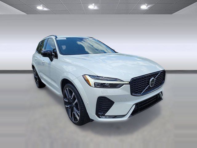 2024 Volvo XC60 Ultimate Dark Theme