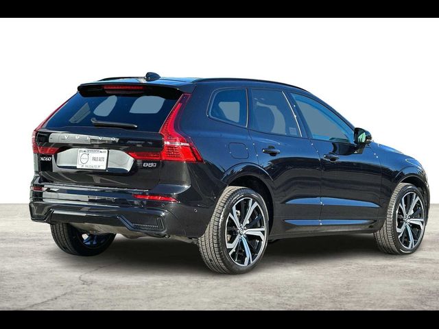 2024 Volvo XC60 Ultimate Dark Theme