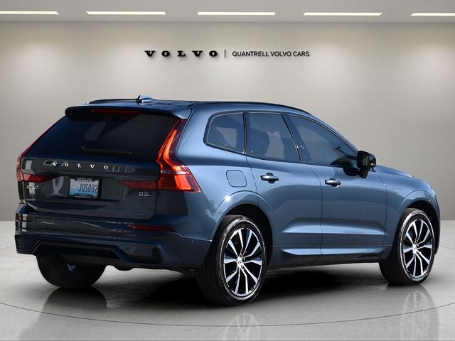 2024 Volvo XC60 Ultimate Dark Theme