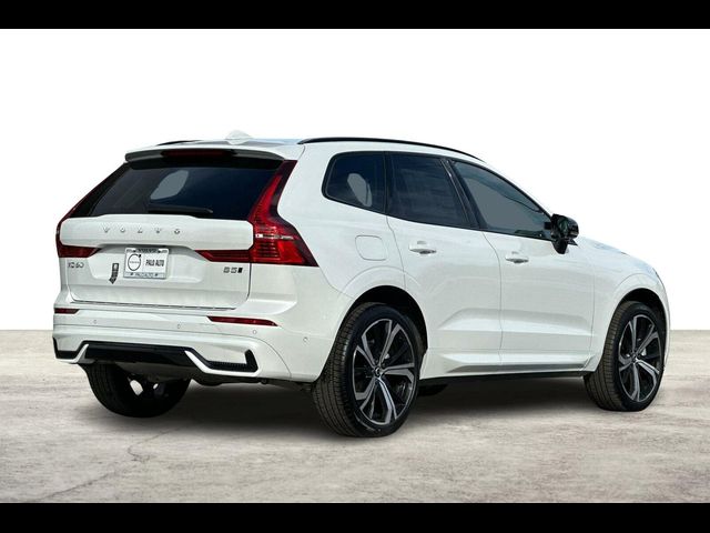 2024 Volvo XC60 Ultimate Dark Theme