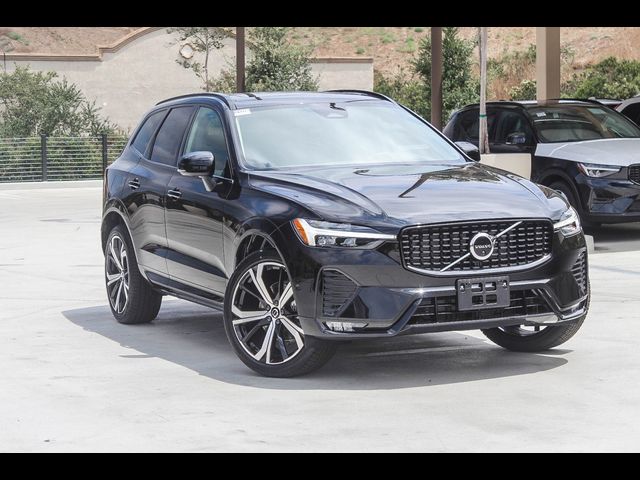 2024 Volvo XC60 Ultimate Dark Theme