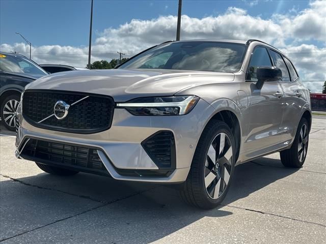 2024 Volvo XC60 Recharge Plug-In Hybrid Plus Dark Theme