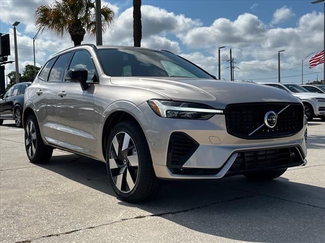 2024 Volvo XC60 Recharge Plug-In Hybrid Plus Dark Theme